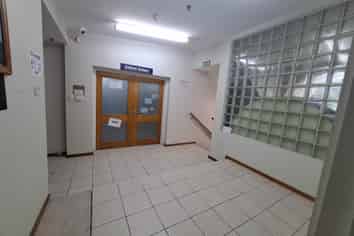 CHEAP FIRST FLOOR OFFICE