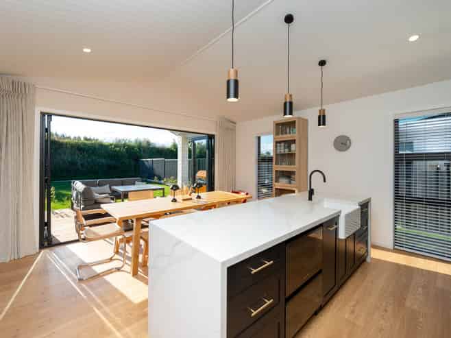 25 Arihi Crescent, Frimley