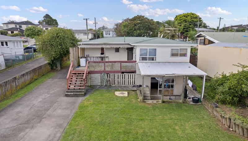 16 Puriri Road, Manurewa