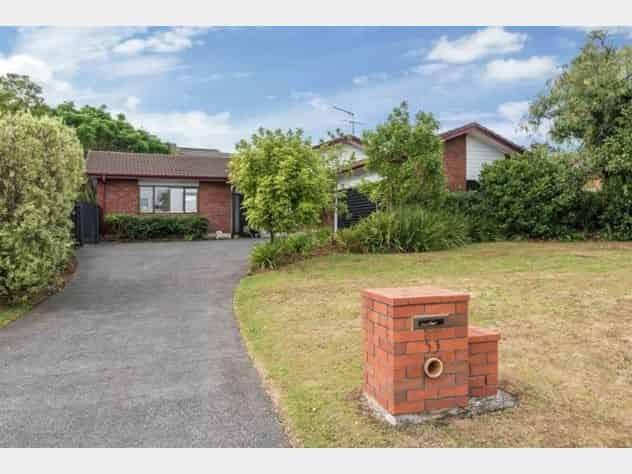 53 Mirrabooka Ave, Botany Downs