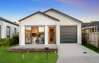 4 Rongomai Street, Helensville