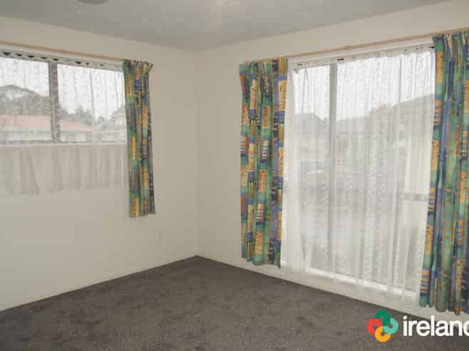 32 Cowes Street, Avondale