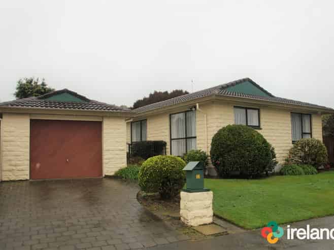 32 Cowes Street, Avondale