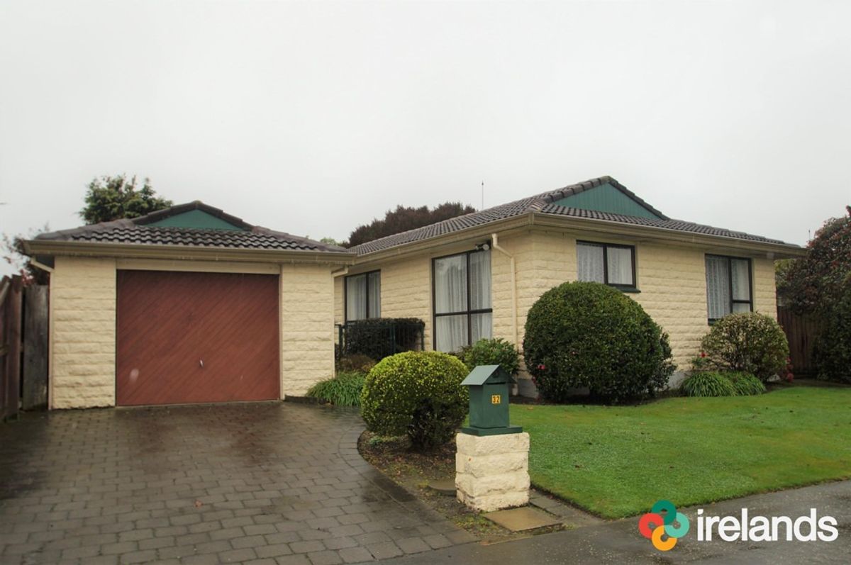 Sunny Family Home, Avondale
