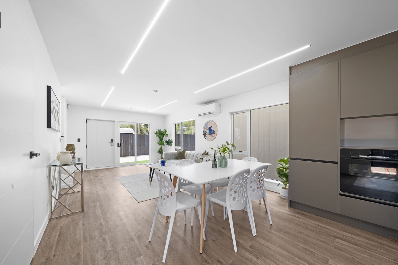 Stand Alone, Spacious & Good Neighbourhood! - Widok 6