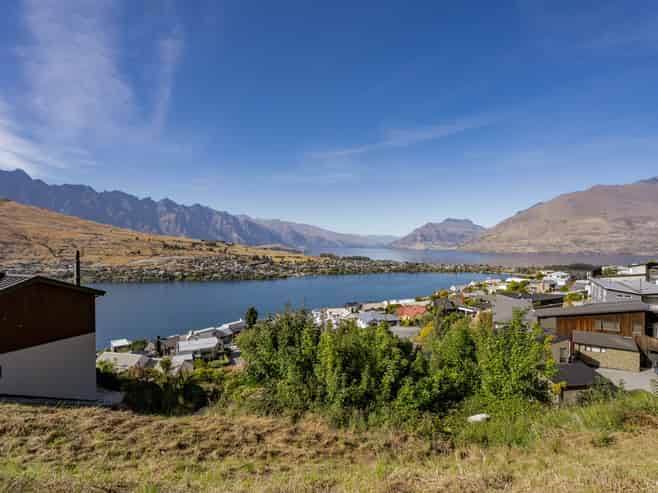 5 Conifer Lane, Queenstown