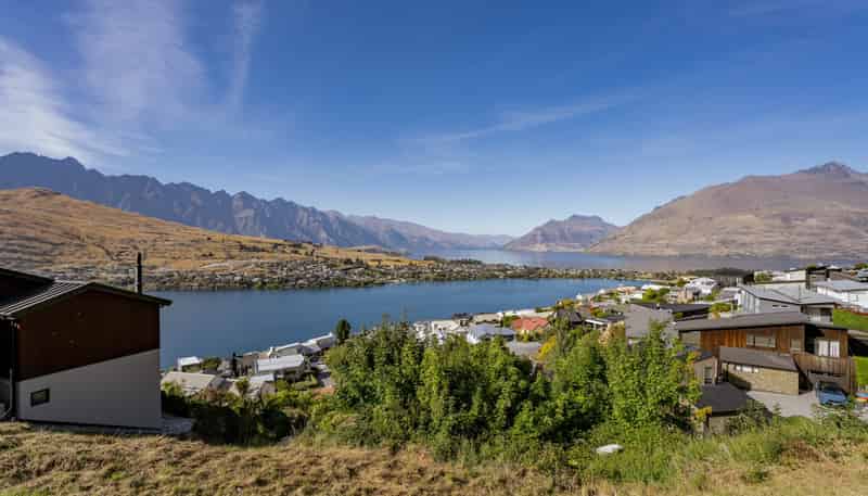 5 Conifer Lane, Queenstown