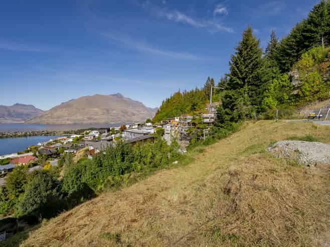 5 Conifer Lane, Queenstown