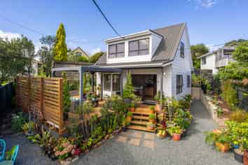 4A Sundown Avenue, Manly