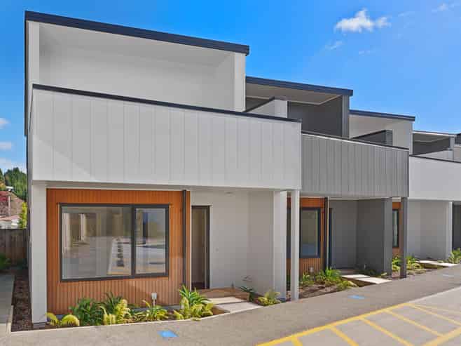 13/4 Tawhai Street, Stokes Valley
