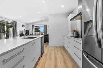 38 Pebble Beach Boulevard, Kamo