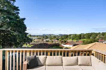 38 Pebble Beach Boulevard, Kamo