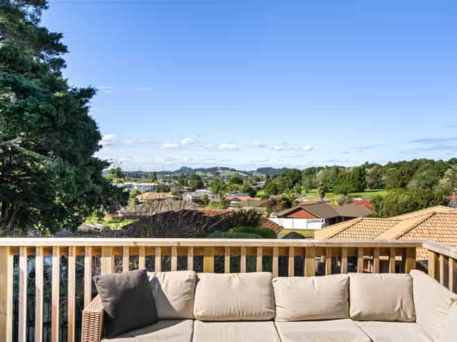 38 Pebble Beach Boulevard, Kamo