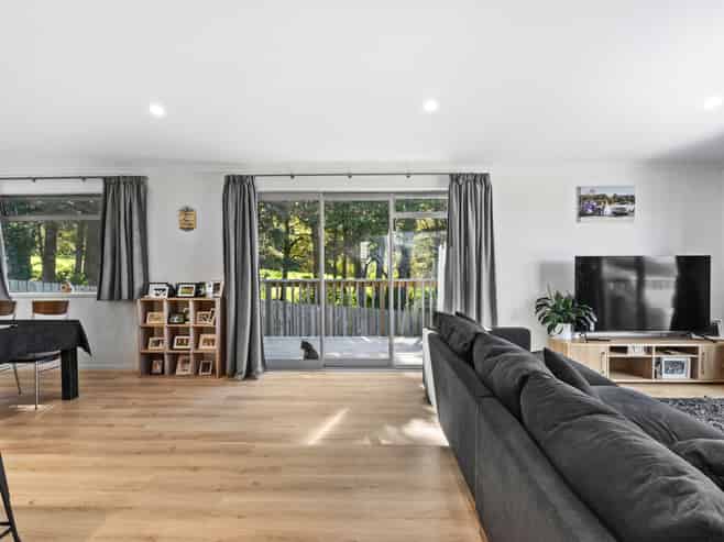 38 Pebble Beach Boulevard, Kamo