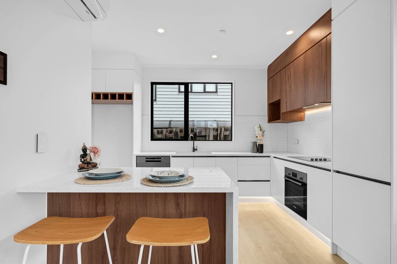 Stylish New 3BR Homes, Garage & Off-Street Parking - Vista 3