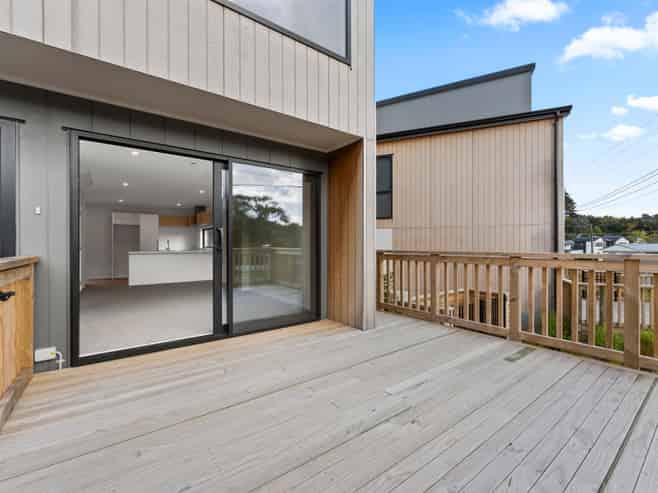 4/4 Tawhai Street, Stokes Valley