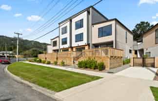 4/4 Tawhai Street, Stokes Valley