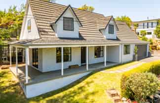 19a Tainui Drive, Havelock North