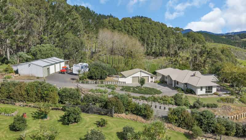 232 Adams Road, Glenbervie