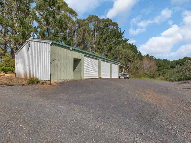 232 Adams Road, Glenbervie