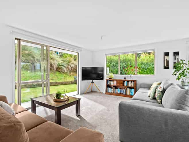 4 High Oaks Way, AVENUES