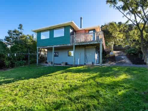 5 & 6 Kohi Place, PORT CHALMERS