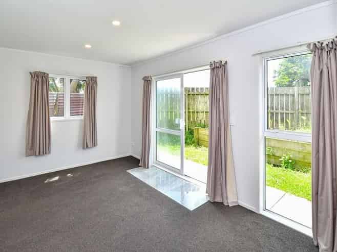18 Collett Road, Otara