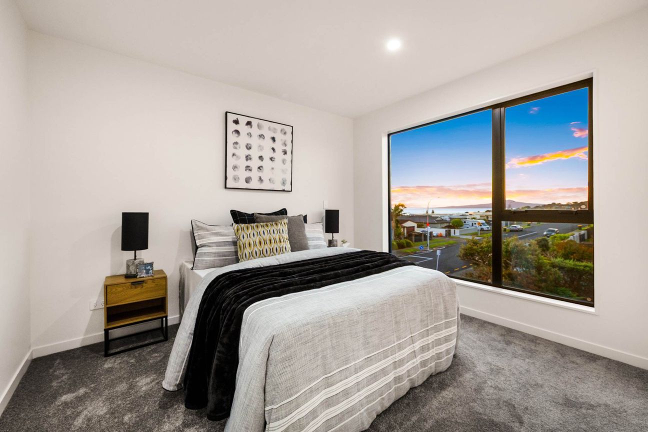 Macleans Brand New 5-Bedroom Seaview Home - Vista 5