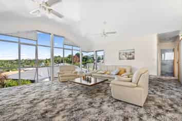 3 Seabreeze Place, Onerahi