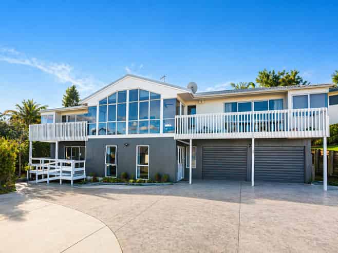 3 Seabreeze Place, Onerahi