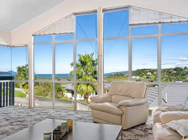 3 Seabreeze Place, Onerahi