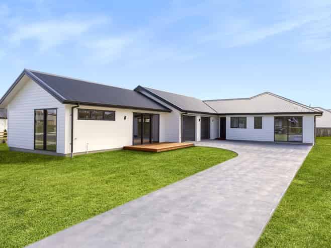 24 Kopakopa Crescent, Wharewaka