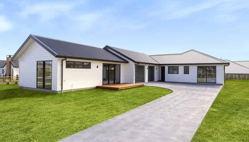 24 Kopakopa Crescent, Wharewaka