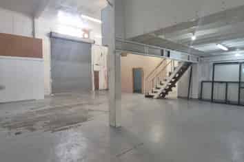Versatile Commercial Premises