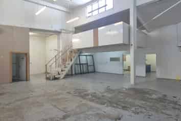 Versatile Commercial Premises