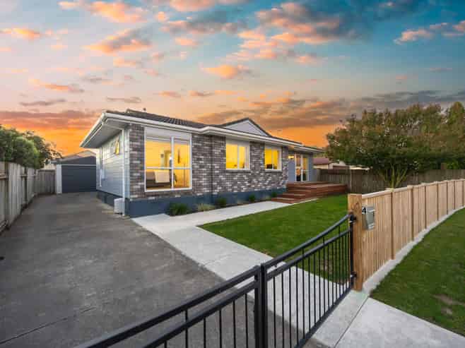 4 Emmerdale Mews, Highbury
