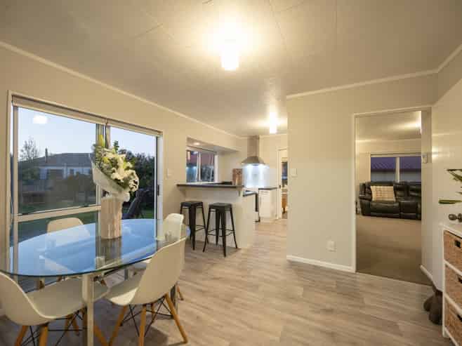 4 Emmerdale Mews, Highbury