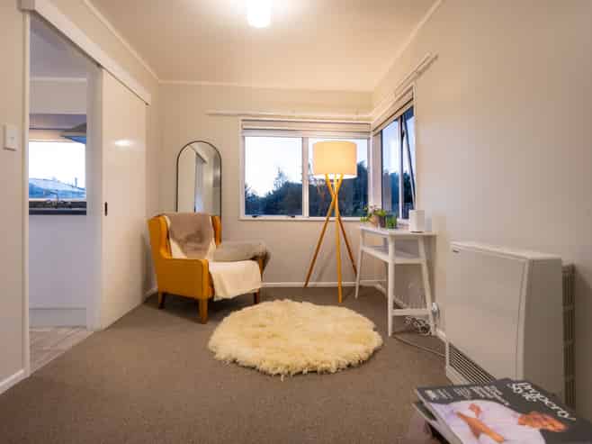 4 Emmerdale Mews, Highbury