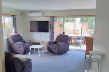 2/25 Jean Place, Stanmore Bay