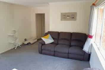 2/25 Jean Place, Stanmore Bay