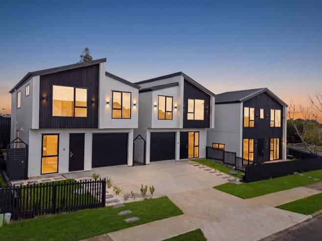 2/1 Sheralee Place, Bucklands Beach
