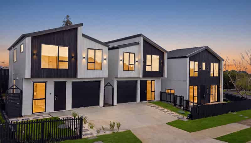 2/1 Sheralee Place, Bucklands Beach