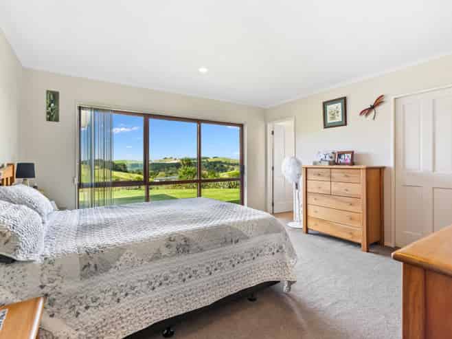231 Valley View Road, Otaika