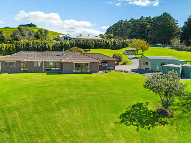 231 Valley View Road, Otaika