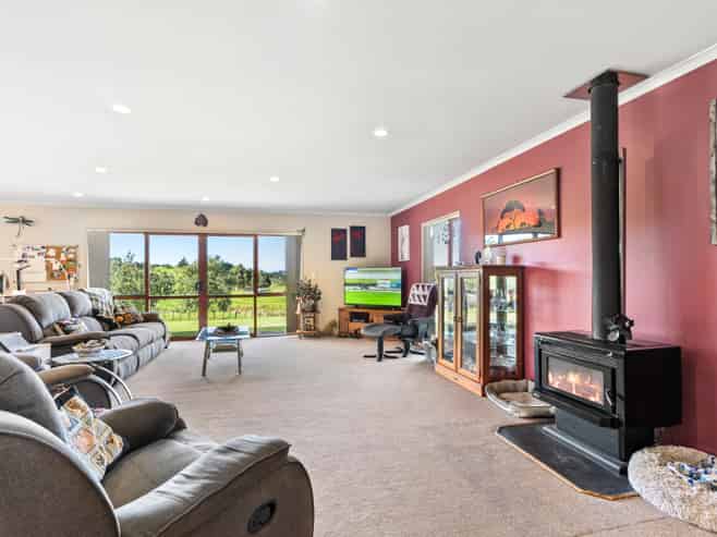 231 Valley View Road, Otaika