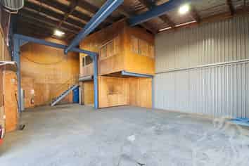Miro Workshop with Gantry - c.151sqm