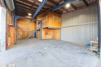 Miro Workshop with Gantry - c.151sqm