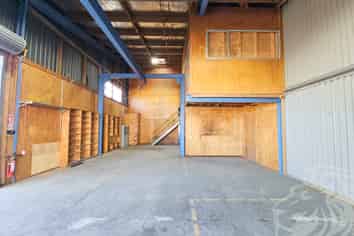 Miro Workshop with Gantry - c.151sqm