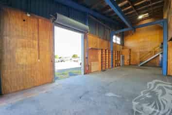 Miro Workshop with Gantry - c.151sqm