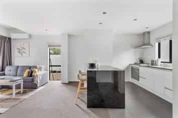 6/189 Massey Street, Frankton